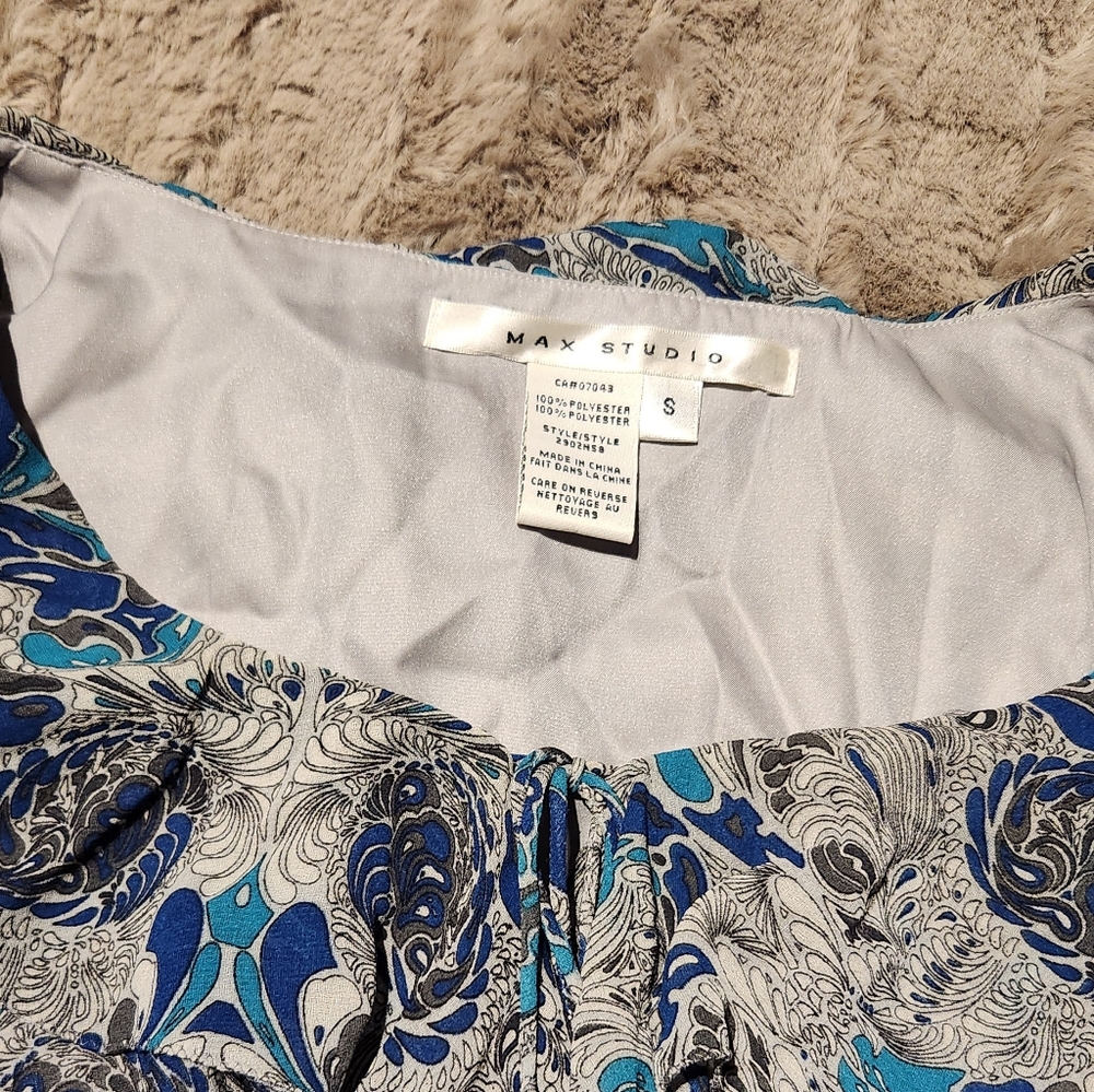 Dress - Picture 2 of 3